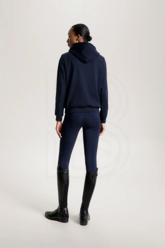 65VJQ_590_07.webp