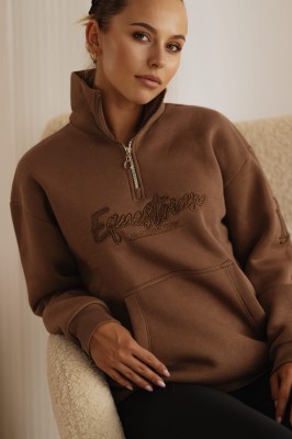 Damska-bluza-jezdziecka-Ariana-ze-stojka-bez-kaptura-napis-z-krysztalkow. (1).webp