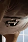 pol_pl_Kentucky-anatomiczny-popreg-Anatomic-Stud-Girth-z-fartuchem-brazowy-12703_12.webp