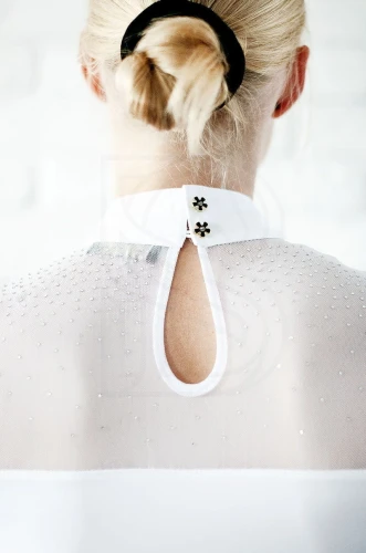 Cindy-Shirt-White-u3.webp