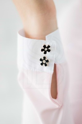 Holly-shirt-pink-u3.webp