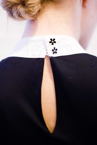 holly-shirt-granat-u3.webp