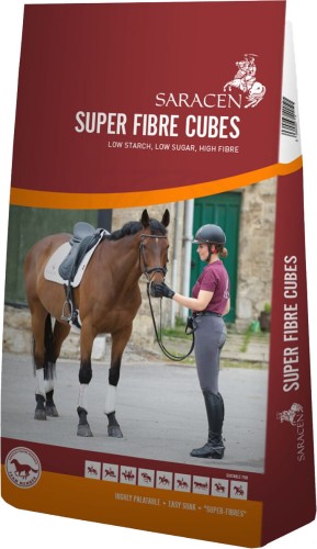 saracen-super-fibre-cubes-20kg-niskoskrobiowa-pasza-dla-koni (1).jpeg